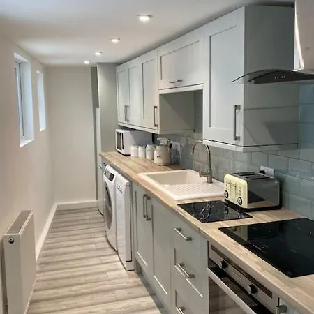 Lovely 1 Bed Flat 200 Metres From Beach Walton-on-the-Naze Exterior photo