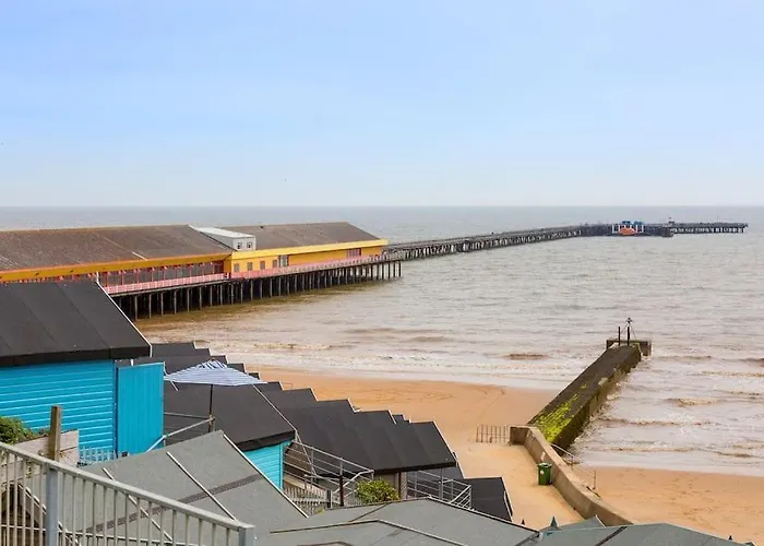 Lovely 1 Bed Flat 200 Metres From Beach