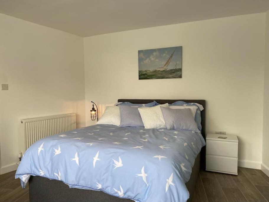 Lovely 1 Bed Flat 200 Metres From Apartment Walton-on-the-Naze