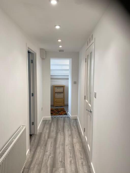 Lovely 1 Bed Flat 200 Metres From Apartment Walton-on-the-Naze